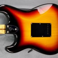 Fender stratocaster st72 us sunburst 2003 japan import 3 